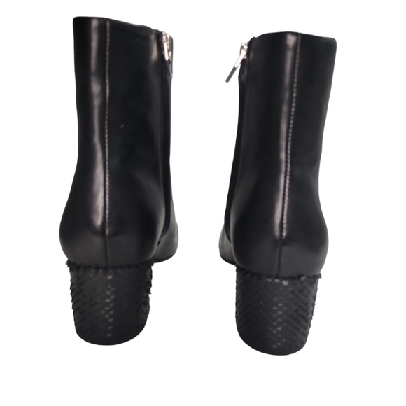 DOLCE VITA Bel Black Leather Pointed Ankle Boots Size 8 New in box - Picture 2 of 10
